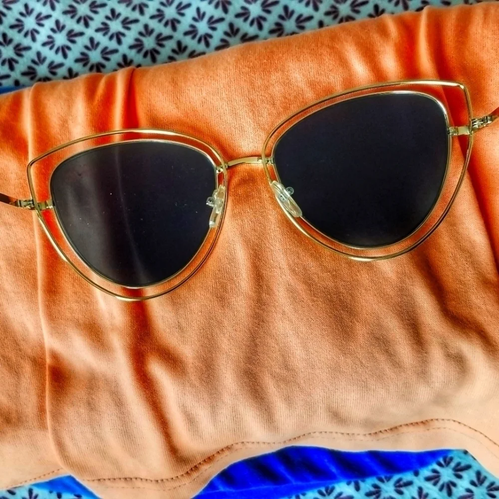 Abella / Women's Paxton Cateye Sunglasses / GUC